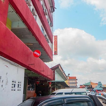Oyo 90124 Payang Puri Baru Hotel Sarikei Extérieur photo