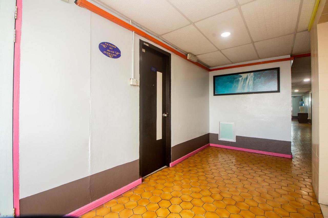 Oyo 90124 Payang Puri Baru Hotel Sarikei Extérieur photo
